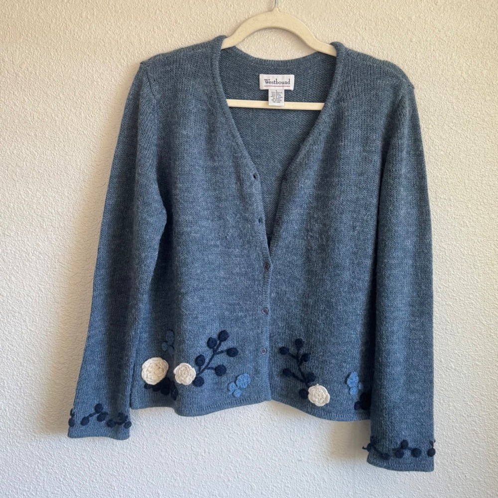 VTG 90s Blue Floral Embroidered Wool Blend Knitted Cardigan Sweater Cabincore